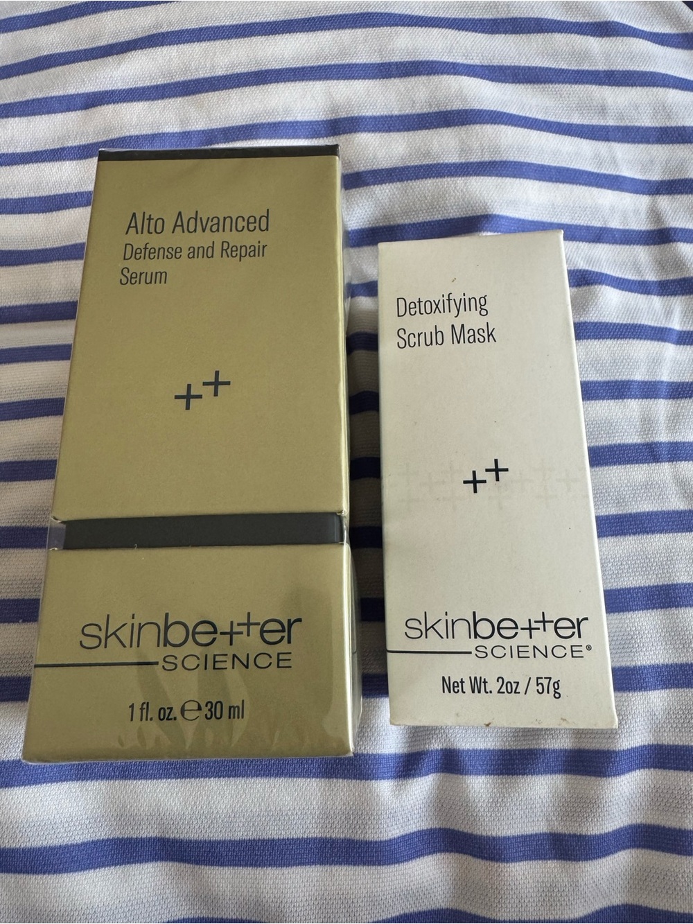 New SKINBETTER science Alto Advanced Defense & Repair Serum - Gold FREE Mask!
